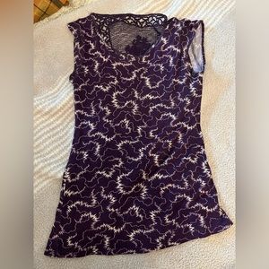 Boutique vintage shirt (year 2001) crocheted back